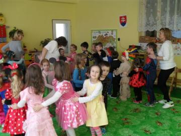 MŠ Kolkáreň Podbrezová - Karneval MŠ Kolkáreň Podbrezová - Karneval