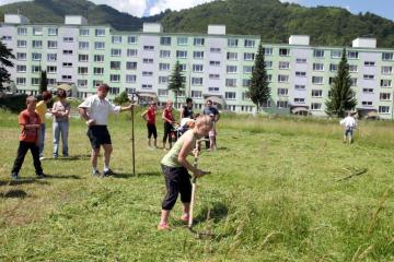 Súťaž v ručnom kosení trávy a zábava pre deti 7.6.2014 Súťaž v ručnom kosení trávy a zábava pre deti 7.6.2014