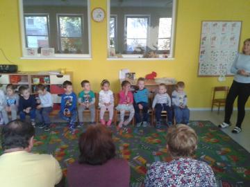 Vystúpenie pre starých rodičov Vystúpenie pre starých rodičov