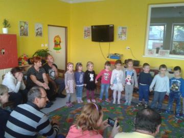Vystúpenie pre starých rodičov Vystúpenie pre starých rodičov