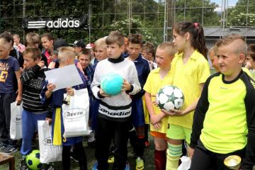 FUTBALOVÝ TURNAJ O POHÁR STAROSTU OBCE PODBREZOVÁ FUTBALOVÝ TURNAJ O POHÁR STAROSTU OBCE PODBREZOVÁ