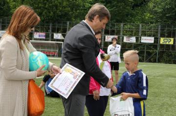 FUTBALOVÝ TURNAJ O POHÁR STAROSTU OBCE PODBREZOVÁ FUTBALOVÝ TURNAJ O POHÁR STAROSTU OBCE PODBREZOVÁ
