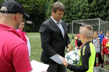 FUTBALOVÝ TURNAJ O POHÁR STAROSTU OBCE PODBREZOVÁ FUTBALOVÝ TURNAJ O POHÁR STAROSTU OBCE PODBREZOVÁ