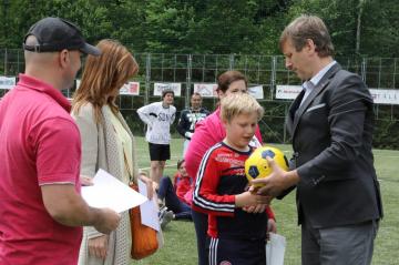 FUTBALOVÝ TURNAJ O POHÁR STAROSTU OBCE PODBREZOVÁ FUTBALOVÝ TURNAJ O POHÁR STAROSTU OBCE PODBREZOVÁ
