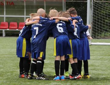 FUTBALOVÝ TURNAJ O POHÁR STAROSTU OBCE PODBREZOVÁ FUTBALOVÝ TURNAJ O POHÁR STAROSTU OBCE PODBREZOVÁ